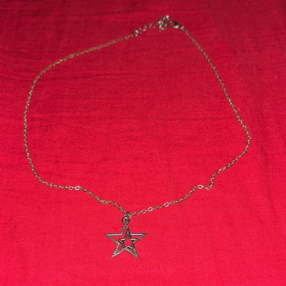 Gold Star Pendant Necklace